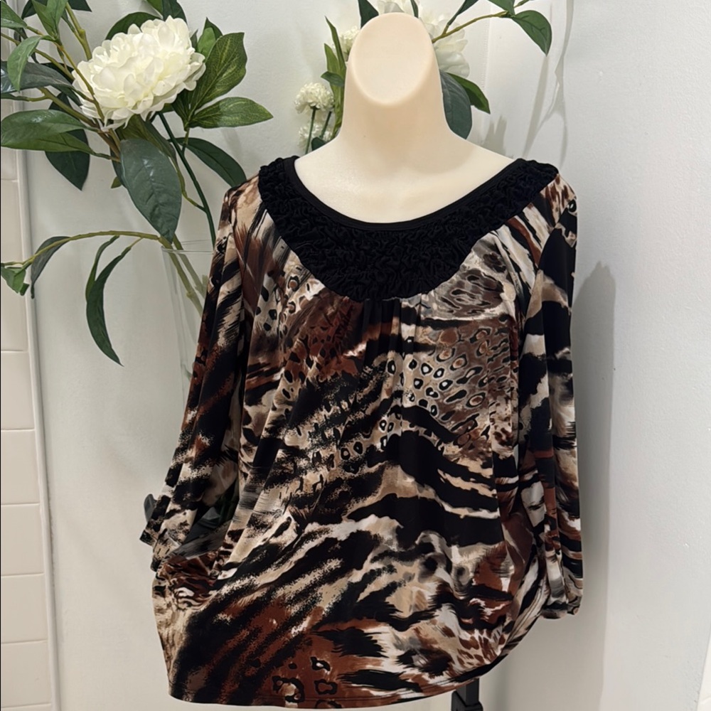 Carole Little Black and Brown Dolman Sleeve Graphic Blouse